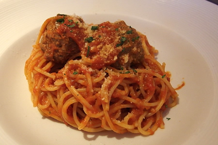 アランチーノ オン ビーチウォーク　ミートボールスパゲティ
