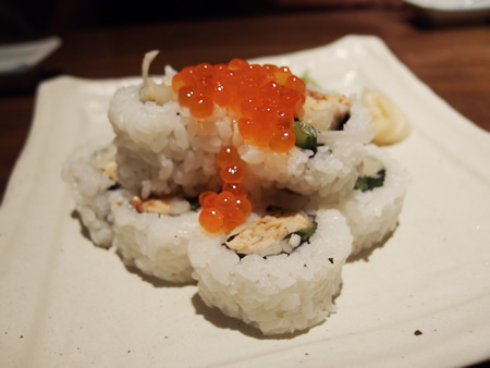 居酒屋がぜん 炙りサーモンとイクラのロール