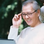 老眼は誰でもなる？