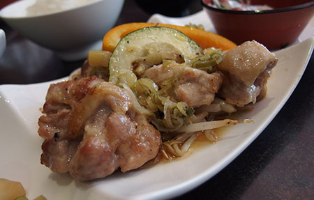 カイワ 鉄板＆寿司 塩だれチキン定食