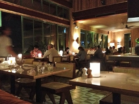 ビルズ ワイキキのバレンタインディナー