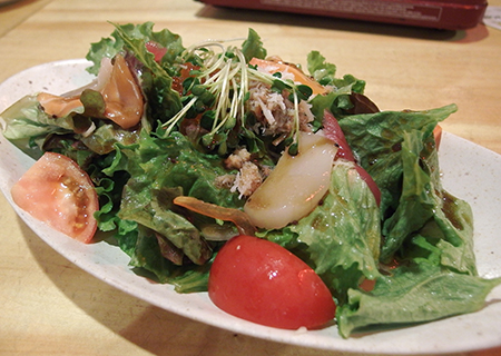 居酒屋大漁の海鮮サラダ