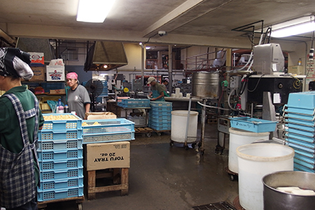 アロハ豆腐の工場