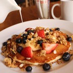 タッカー＆ベヴィーブレックファースト ココナッツパンケーキ