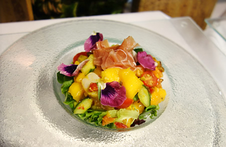 タオルミーナで季節限定完熟マンゴー料理の試食会