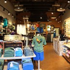 クレイジーシャツ ザショップスアットククイウラ店