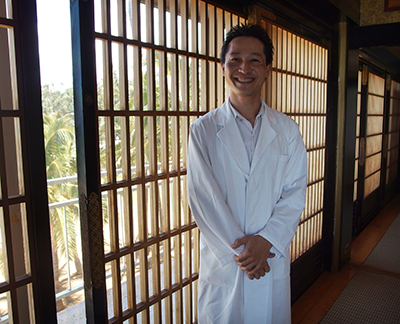 ハワイのジュジュベホリスティッククリニックで鍼治療