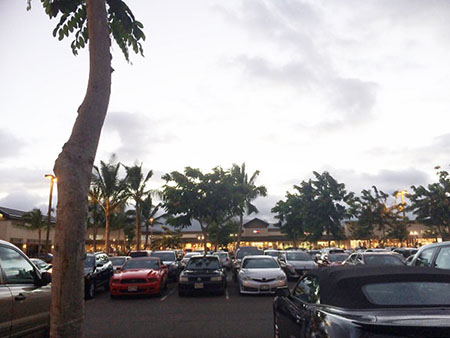 ワイケレプレミアムアウトレット パーキング