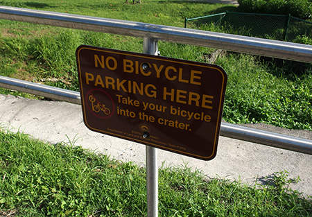 ダイヤモンドヘッド ハイキング