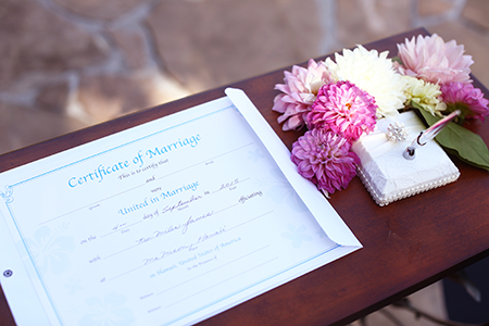 ハワイ挙式で日本の花ダリアのブーケをプレゼント