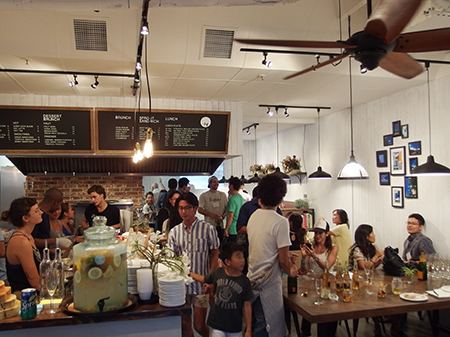 ハワイ モンサラット通りの新しいカフェ サニーデイズ