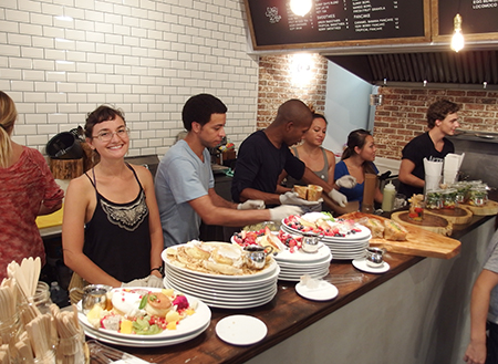 ハワイ モンサラット通りの新しいカフェ サニーデイズ