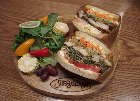 ハワイ サニーデイズのスプラウトサンドウィッチ