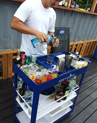 カカアコのグルメスポット メイカーズアンドテイスターズ