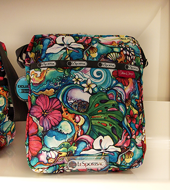 レスポートサックとコリーンウィルコックのハワイ限定コラボ商品が発売