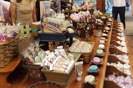 アイランドロイヤルハワイアンセンターのソープ＆キャンドルワークス 移転オープン