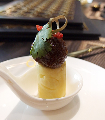 ノイタイキュイジーヌハワイ ギャロッピング・ホース