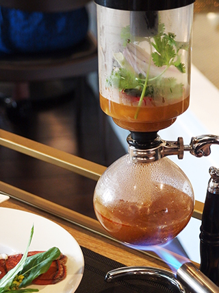 ノイタイキュイジーヌハワイ トムヤムロブスター