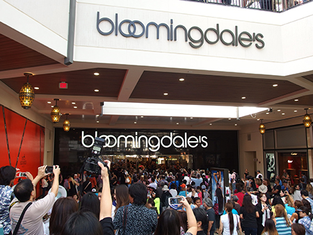 ハワイ アラモアナセンターにオープンしたデパート ブルーミングデールズ