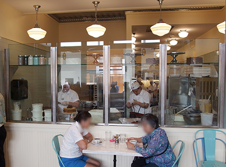 アラモアナEwaWing マグノリアベーカリー