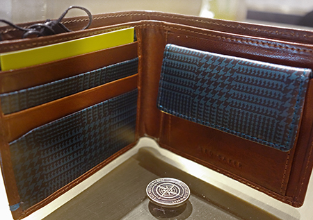 テッドベーカー ブラウンレザーの財布