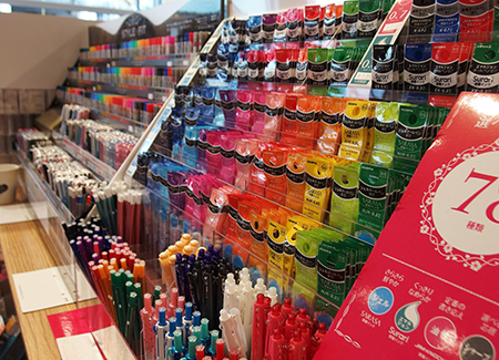 ハワイで日本の本や文具雑貨が買える博文堂 ワードセンター店