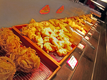 アラモアナセンターの安いランチ 讃岐うどん 伊予製麺