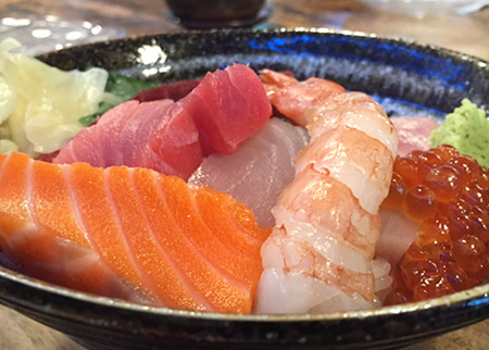 アラモアナ808センターにオープンした寿司居酒屋村山