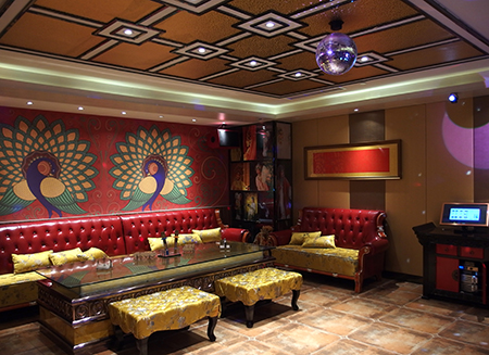 アラモアナにオープンしたカラオケ店 ハワイボイス KTV＆ラウンジ