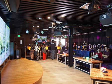 アラモアナにオープンしたカラオケ店 ハワイボイス KTV＆ラウンジ