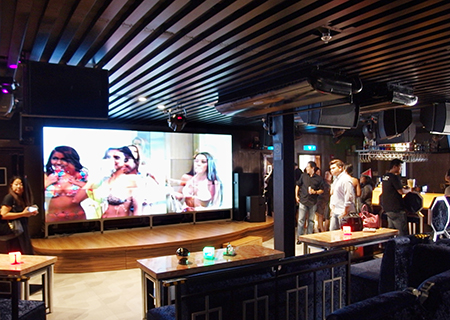 アラモアナにオープンしたカラオケ店 ハワイボイス KTV＆ラウンジ