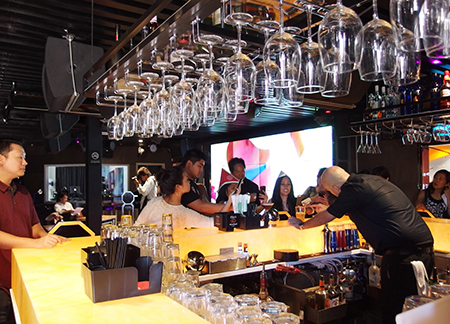 アラモアナにオープンしたカラオケ店 ハワイボイス KTV＆ラウンジ