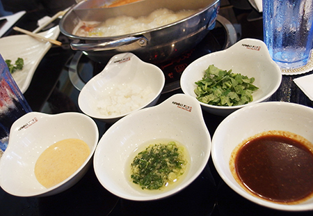 ハワイ初の回転しゃぶしゃぶ ハワイポット