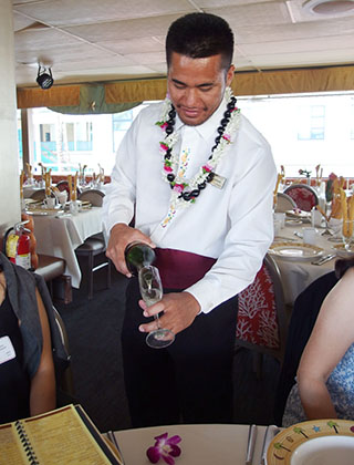 スターオブホノルル サンセットディナークルーズ