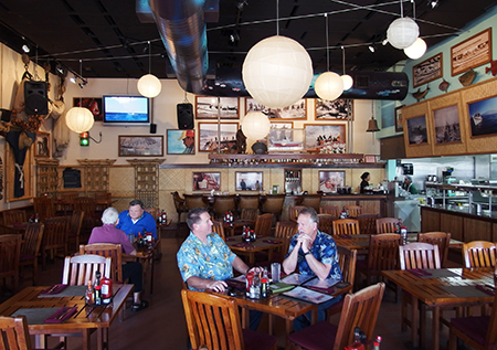 ハワイの人気シーフードレストラン アンクルズフィッシュマーケット