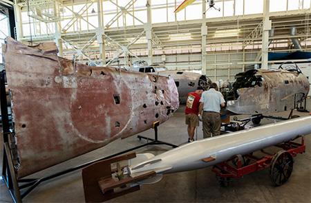日本の爆撃機中島B5Nがパールハーバーで復元開始