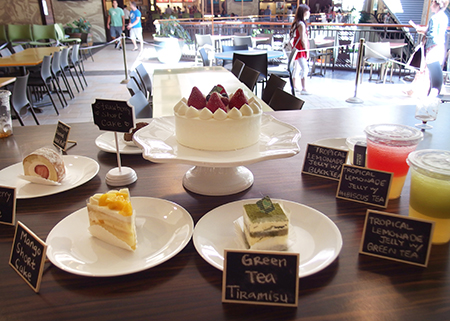 日本のケーキクルクルがロイヤルハワンアンセンターに