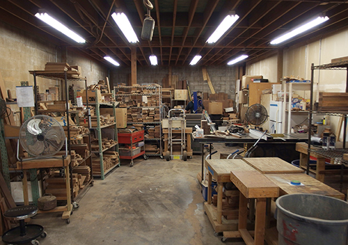 コアロハ・ウクレレ ハワイ工場を見学