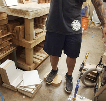 コアロハ・ウクレレ ハワイ工場を見学