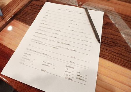 ハンズヒーデマンサーフスクールでサーフィンのレッスン