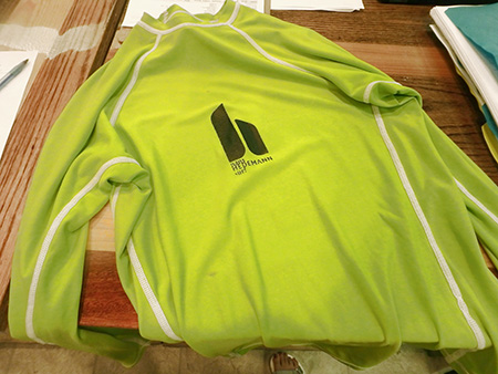 ハンズヒーデマンサーフスクールでサーフィンのレッスン