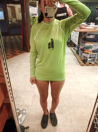 ハンズヒーデマンサーフスクールでサーフィンのレッスン