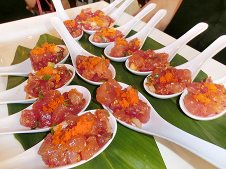 ハワイの人気シーフードレストラン アンクルズフィッシュマーケット