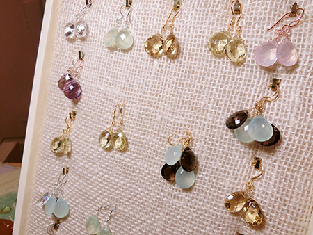 ロイヤルハワイアンホテル内のジュエリーショップ ジャスミンノワール