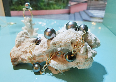 ロイヤルハワイアンホテル内のジュエリーショップ ジャスミンノワール